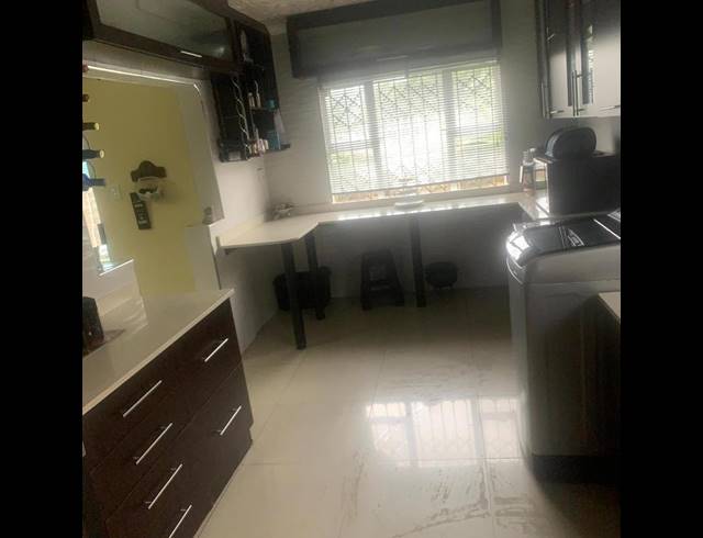 6 BEDROOM HOUSE FOR SALE IN SHALLCROSS